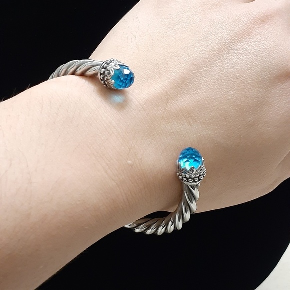 Silver bangle with blue crystals - Picture 2 of 4